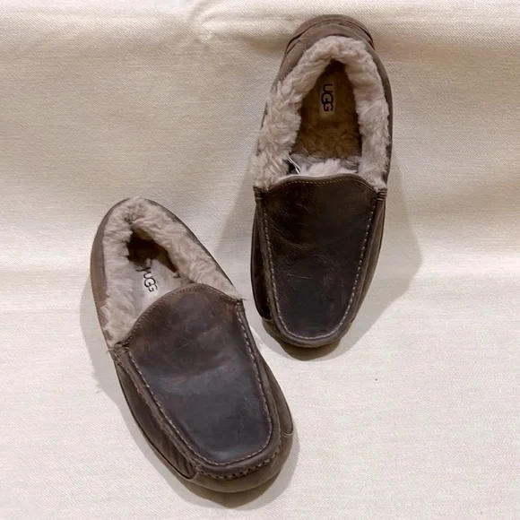 UGG | Shoes | Ugg Leather Slipper Mens Size 8 | Poshmark display picture 3
